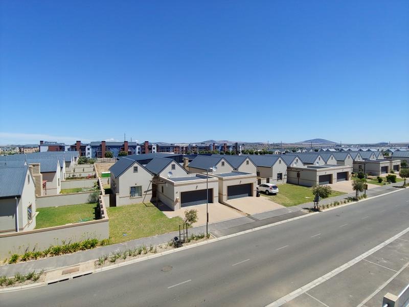 To Let 2 Bedroom Property for Rent in Buhrein Western Cape